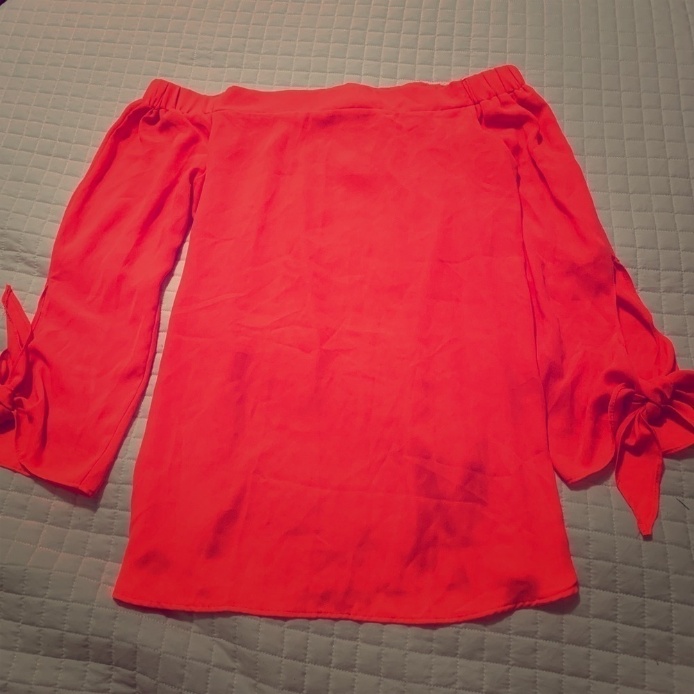 𝅺Coral Pink Over-The-Shoulder Bell-Sleeve Blouse